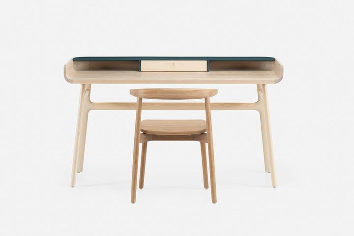 WHITE OILED ASH & BAY GLOSS HDF (+ ANDO CHAIR IN WHITE OILED OAK)