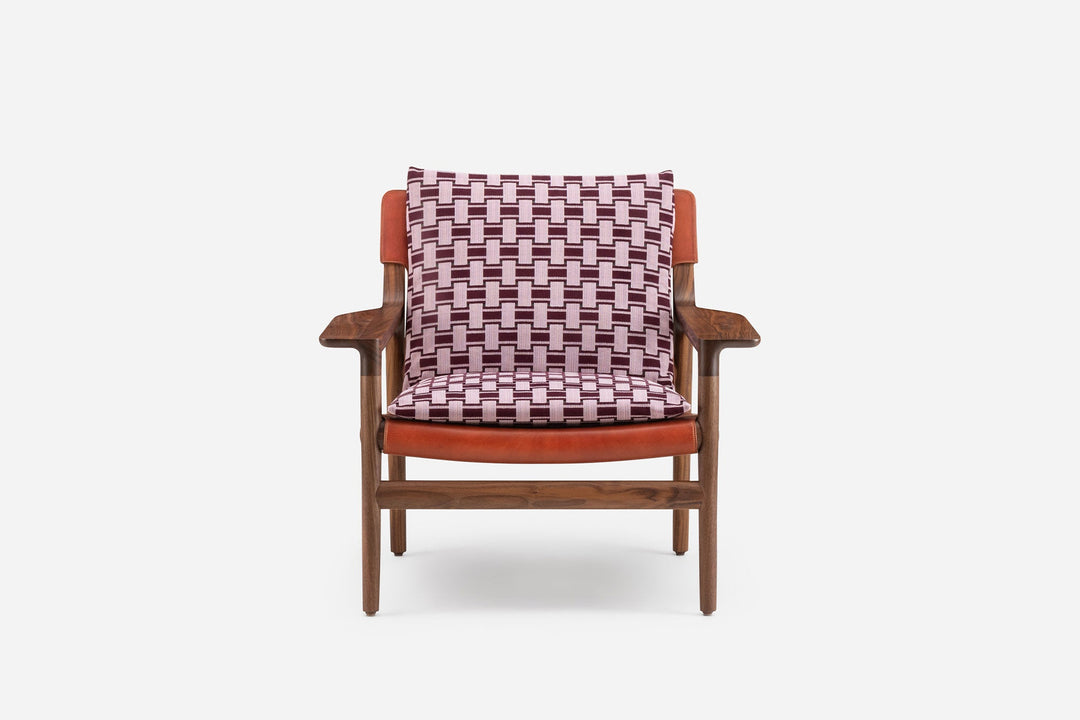 DANISH OILED WALNUT & DARK TAN LEATHER & ZADE 660