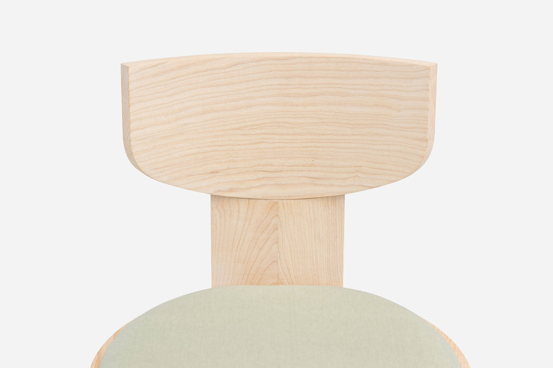 WHITE OILED ASH & BYRAM 0921