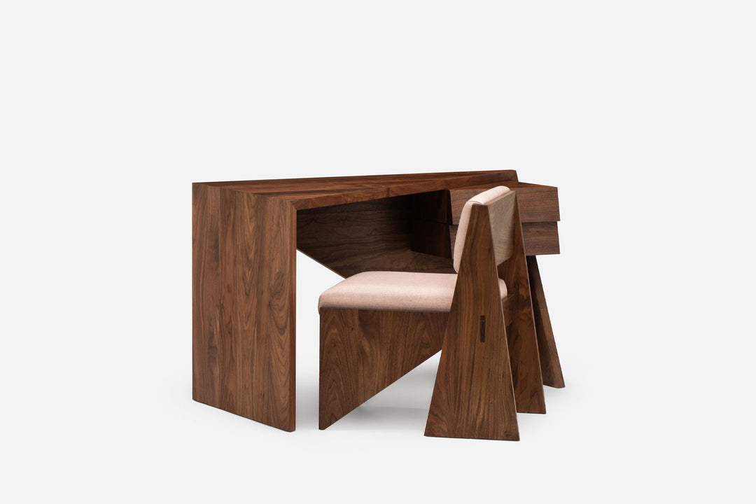 DANISH OILED WALNUT (+ ALTAIR CHAIR)