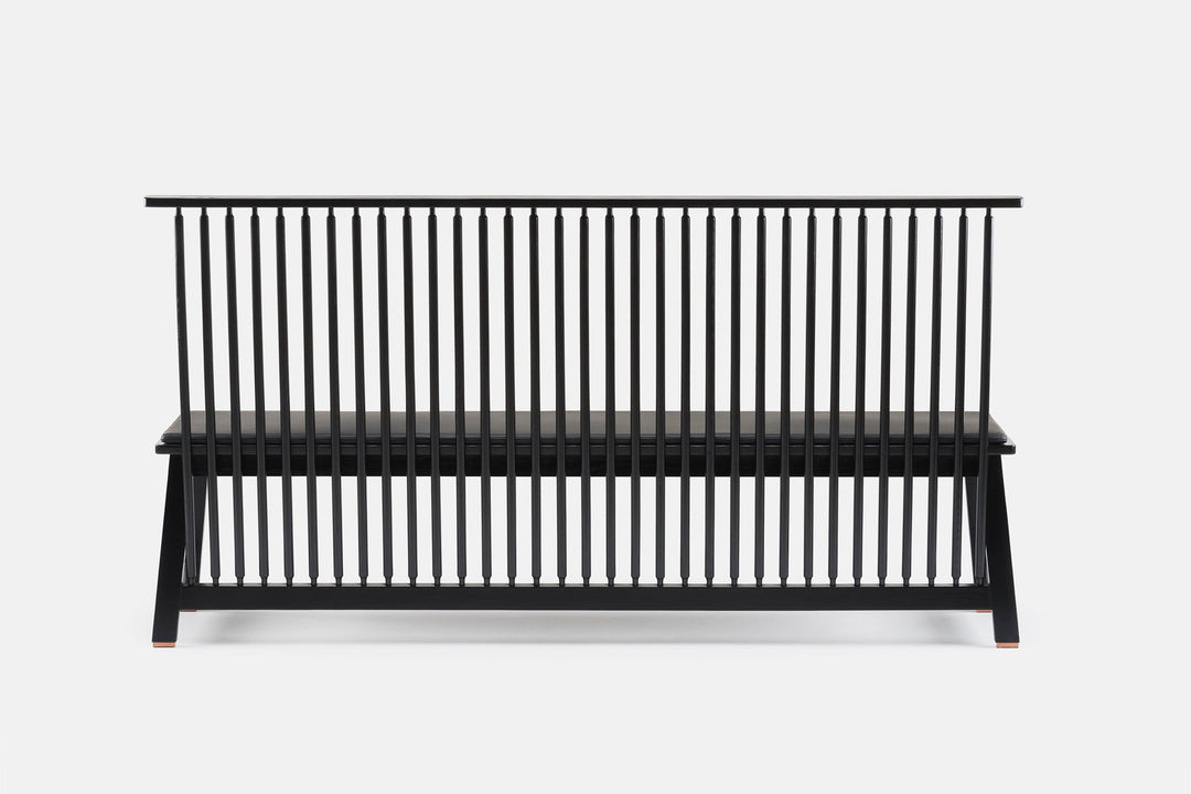 BLACK PAINTED ASH (MODEL: 444 + OPTIONAL SEAT PAD IN BLACK NATURAL GRAIN LEATHER)