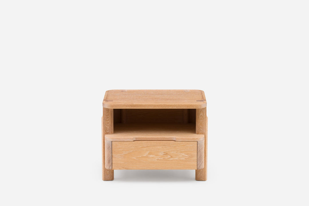 WHITE OILED OAK & ECRITURE 210