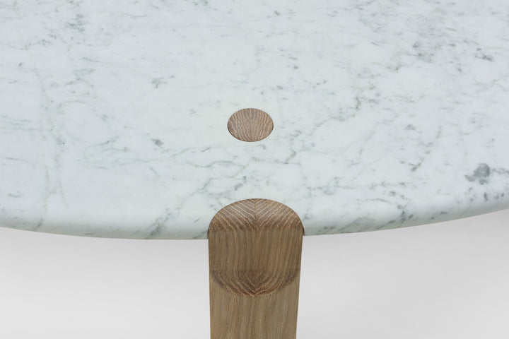CARRARA MARBLE & WHITE OILED OAK (MODEL: SIM, H 40 CM)