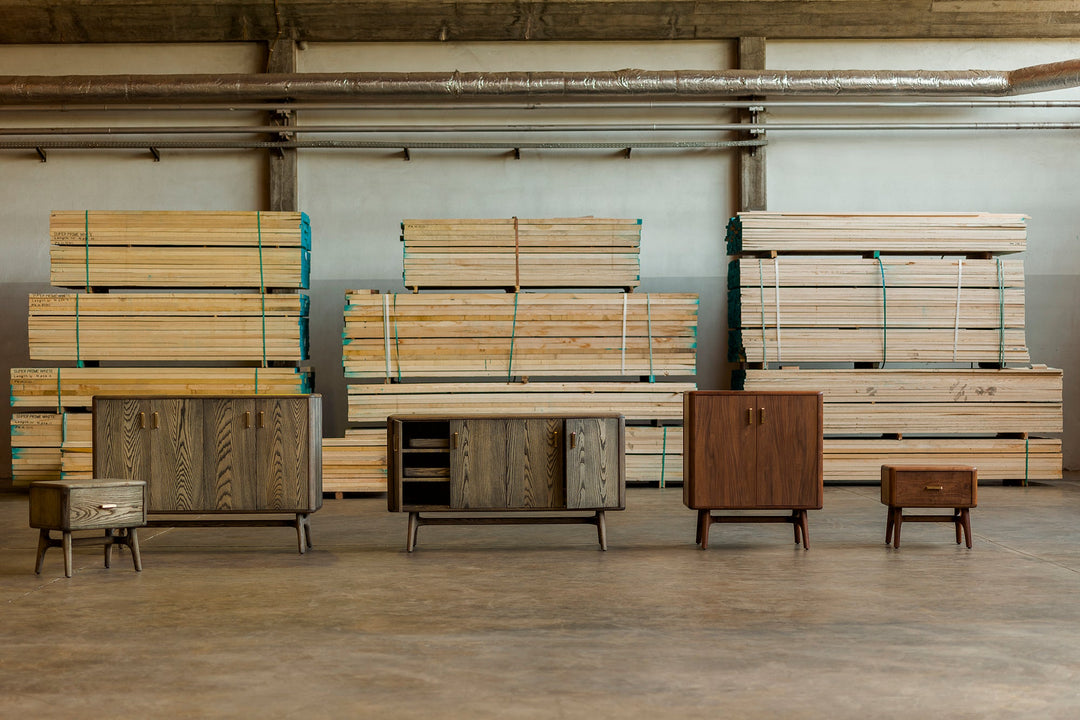 BLACK OILED ASH (+ SOLO TALL 4-DOOR CABINET, SOLO 2-DOOR CABINET, SOLO BEDSIDE CHEST)