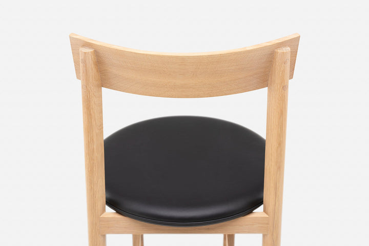 WHITE OILED OAK & BLACK LEATHER