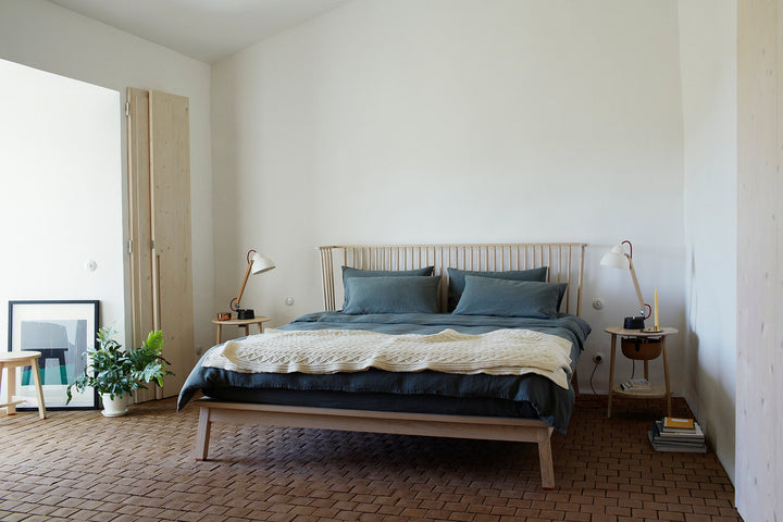 WHITE OILED ASH & CORK (+ COMPANIONS BED)